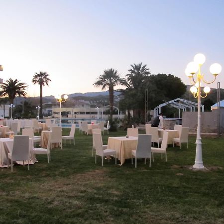 Club Hotel Kennedy Roccella Ionica Exterior foto